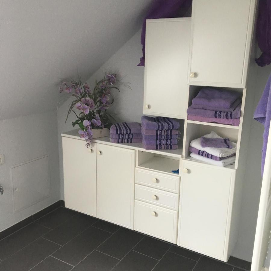 Mischa Apartment Хайде Екстериор снимка